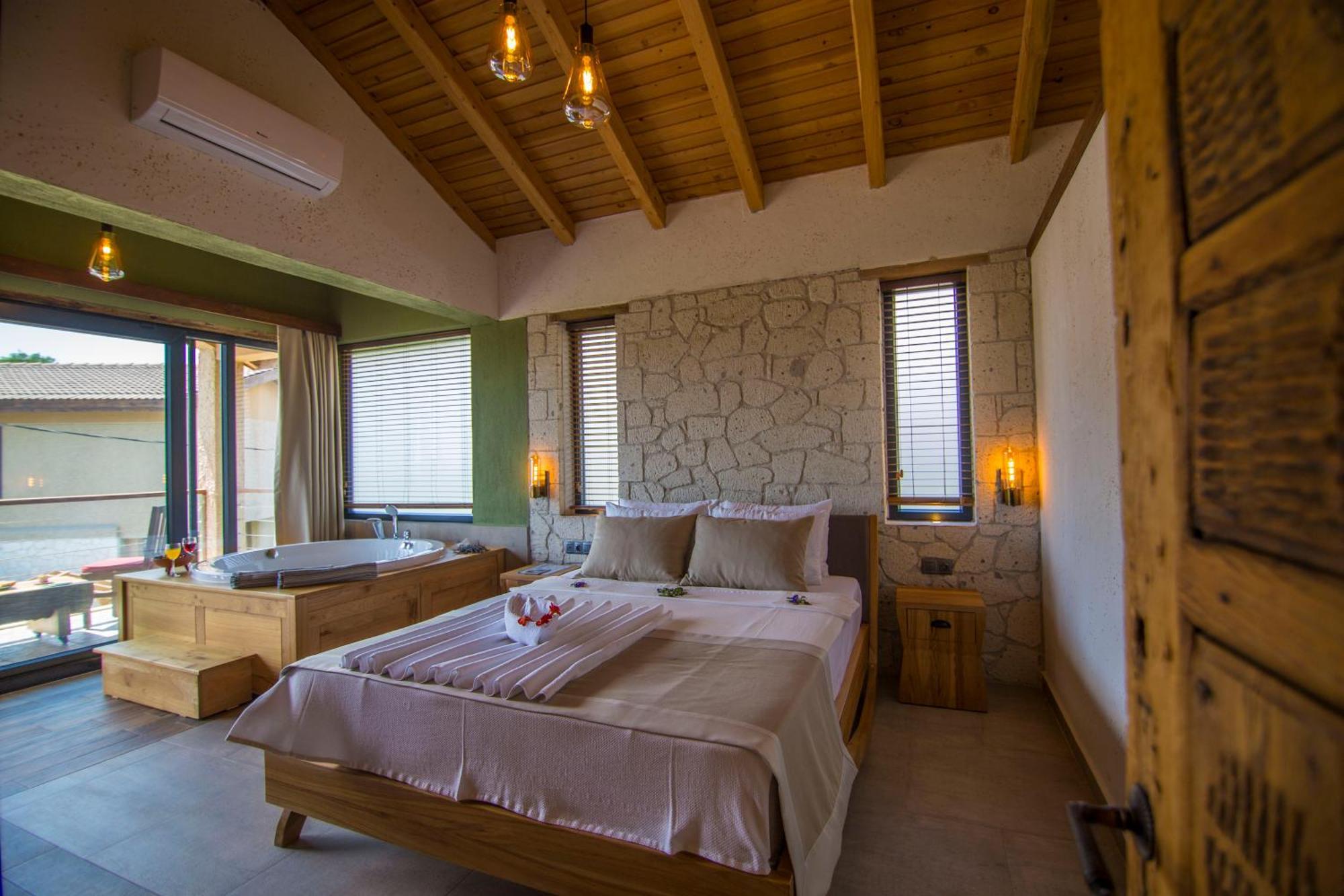 Volans Suites Villas Fethiye Esterno foto